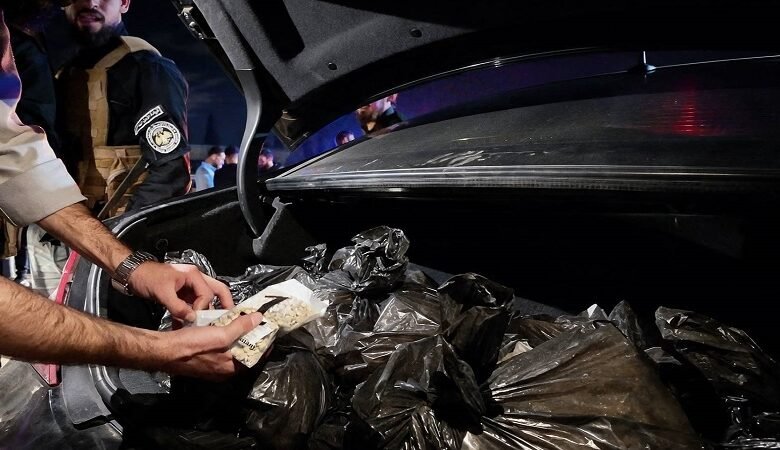 سوريا تحبط تهريب 100 ألف حبة كبتاغون متجهة إلى السعودية 1 سوريا تحبط تهريب 100 ألف حبة كبتاغون متجهة إلى السعودية