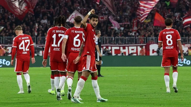 بايرن ميونيخ يقفز لقمة الدوري الألماني بسداسية لايبزيغ 2 بايرن ميونيخ يقفز لقمة الدوري الألماني بسداسية لايبزيغ