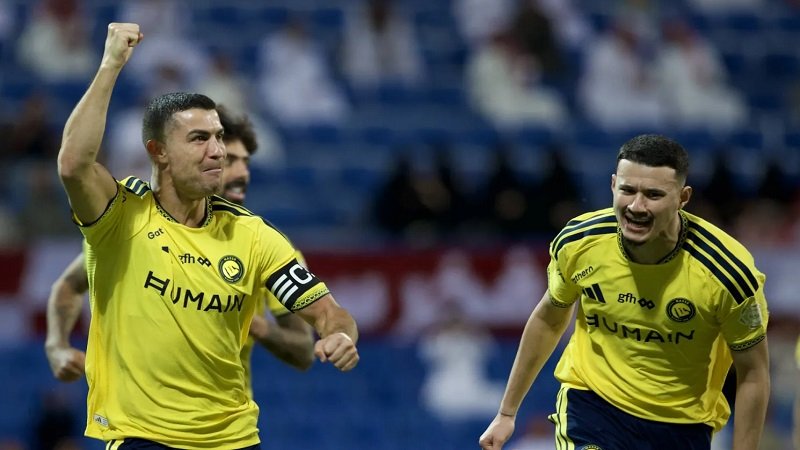 رونالدو يقود النصر لفوز مثير على الفيصلي بثلاثية 2 رونالدو يقود النصر لفوز مثير على الفيصلي بثلاثية
