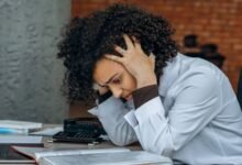 9 علامات تكشف إصابتك بالإرهاق الذهني