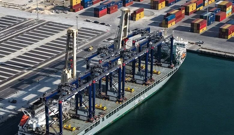 مرفأ اللاذقية يتسلم 6 روافع حديثة لتعزيز طاقته التشغيلية