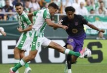 برشلونة يكتسح بيتيس بخماسية ويواصل الانطلاقة المثالية 3 برشلونة يكتسح بيتيس بخماسية ويواصل الانطلاقة المثالية