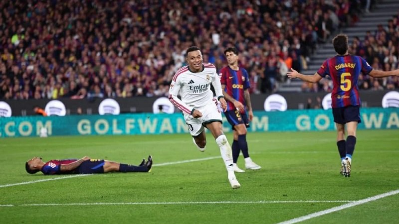 مبابي يقود ريال مدريد لحسم «الكلاسيكو» في برشلونة