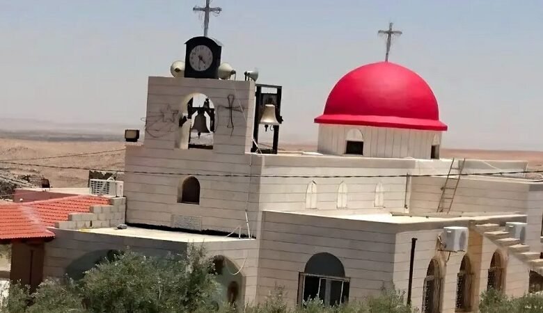 الأردن: 7 قتلى و27 مصاباً حصيلة إطلاق النار على كنيسة في الكرك 1 الأردن: 7 قتلى و27 مصاباً حصيلة إطلاق النار على كنيسة في الكرك